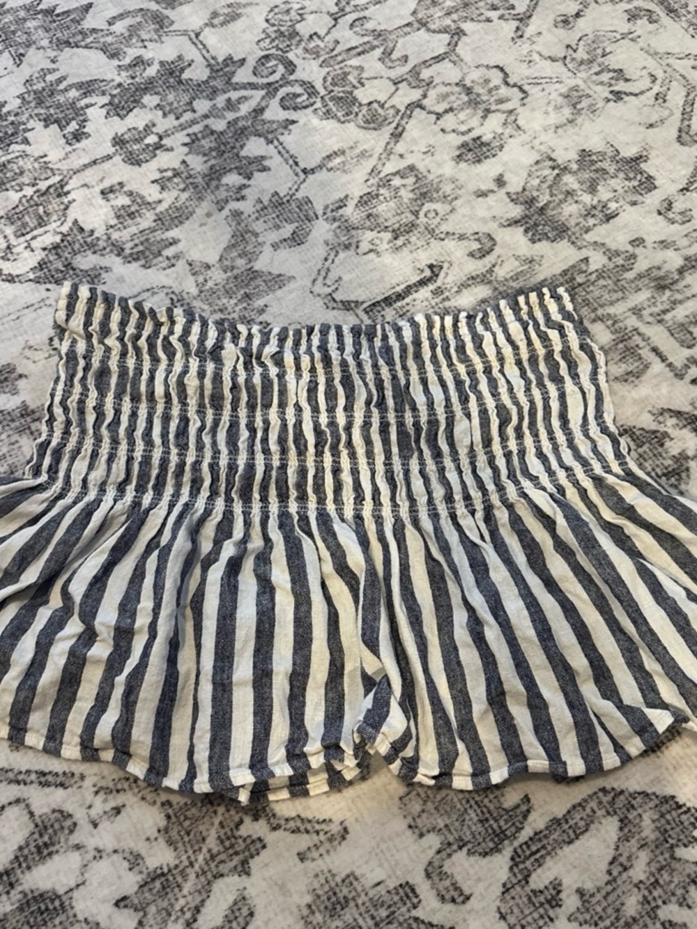 WHITE/GRAY Mini Skirt